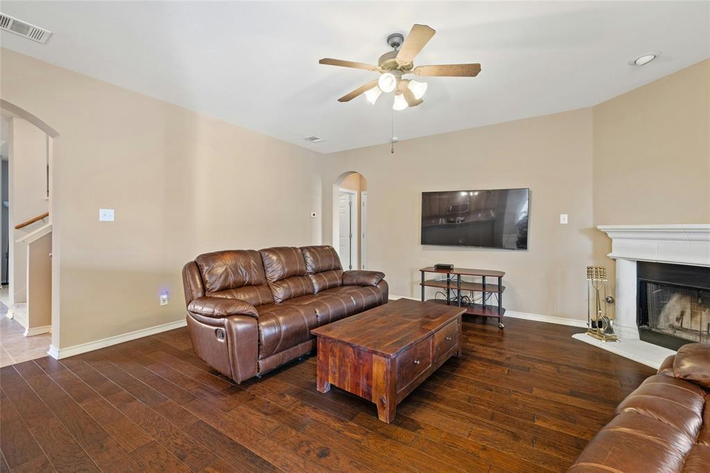 2603 White Stallion WAY