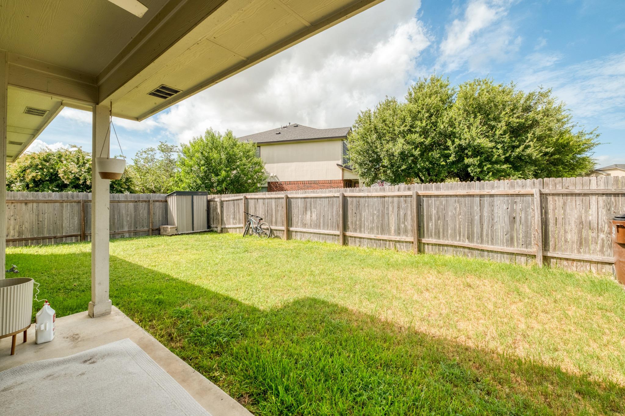 436 Grey Feather CT