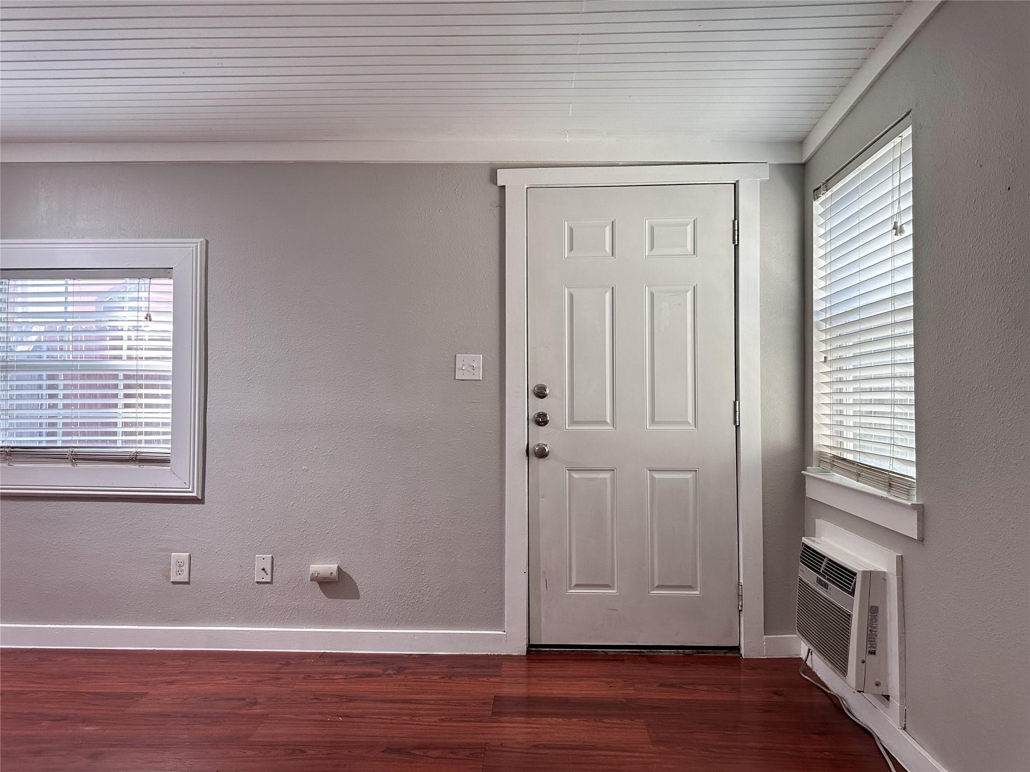 2103 E 16th ST Unit: Annex