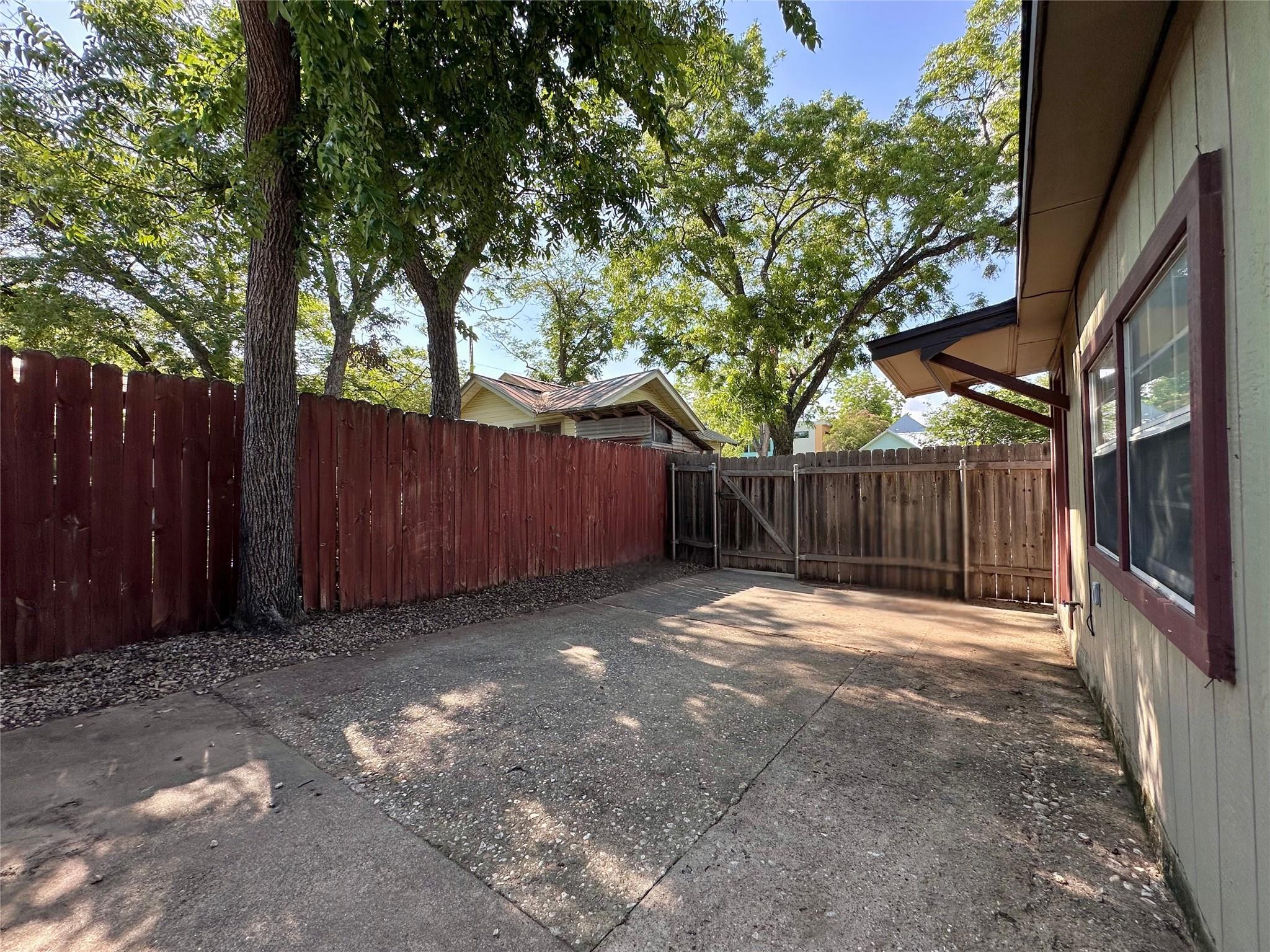 2103 E 16th ST Unit: Annex