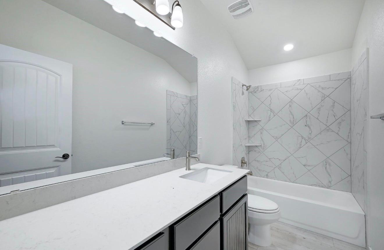 13213 Nancy Reagan ST