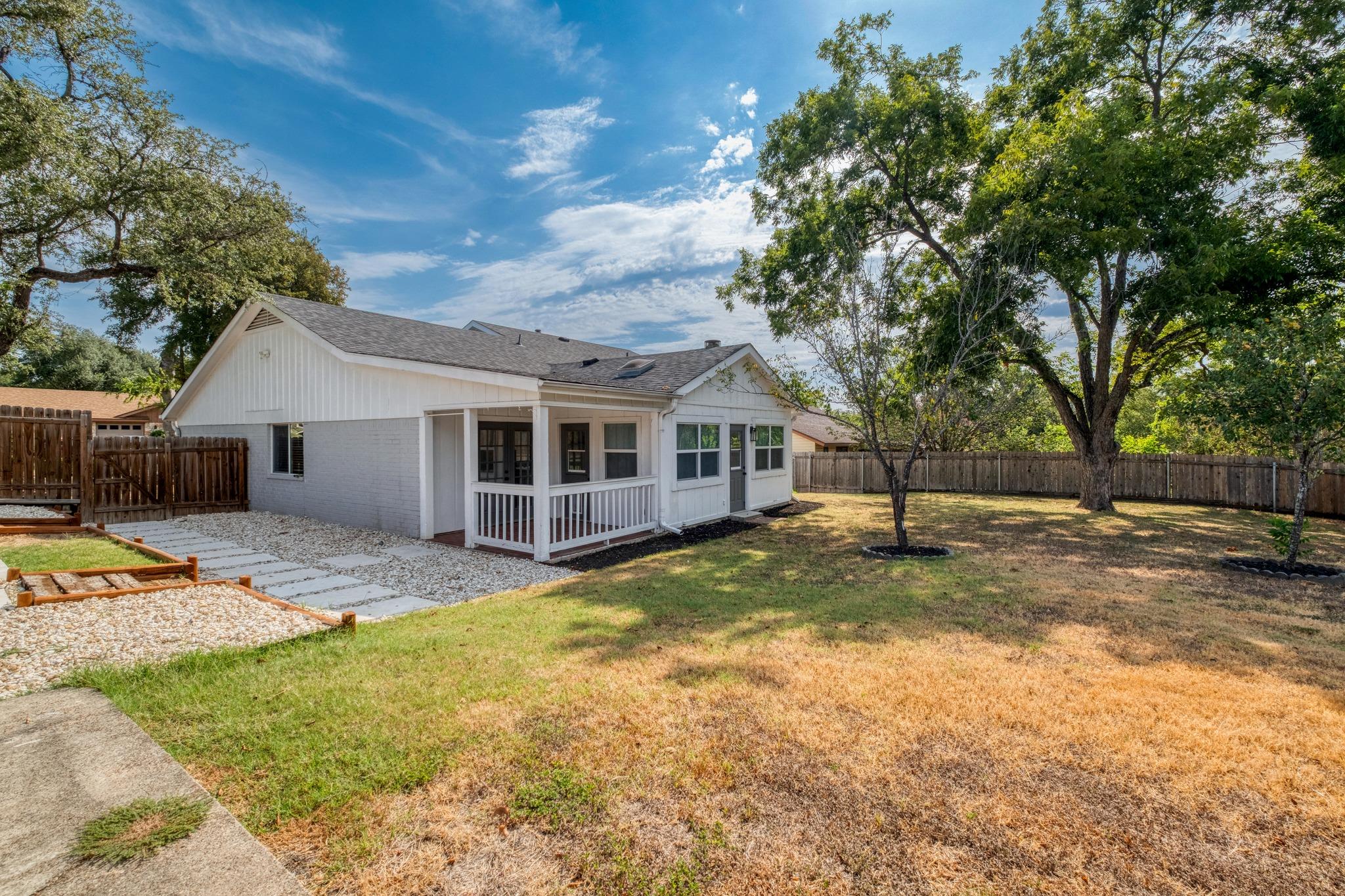 3213 Western DR