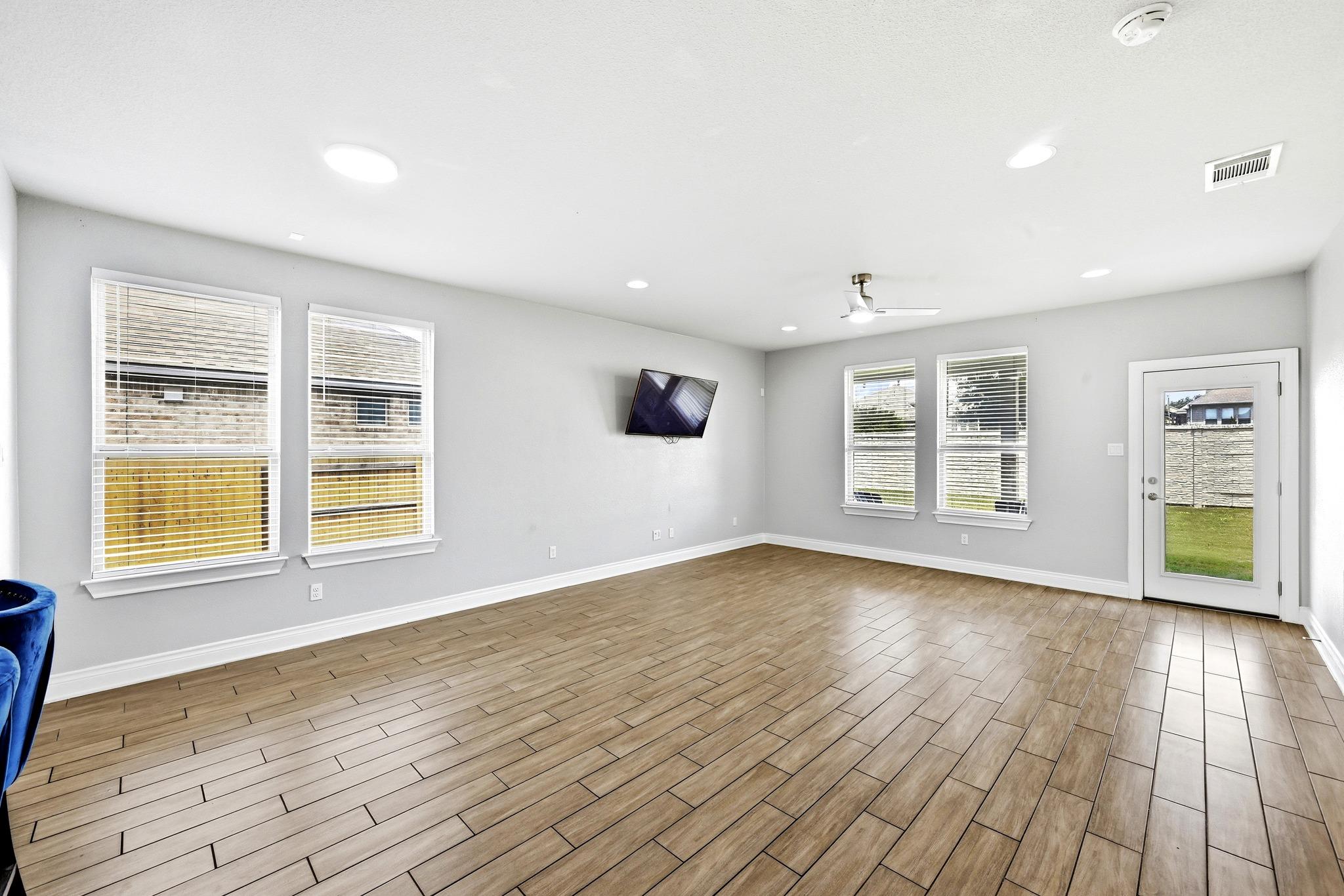 20324 Clare Island BND