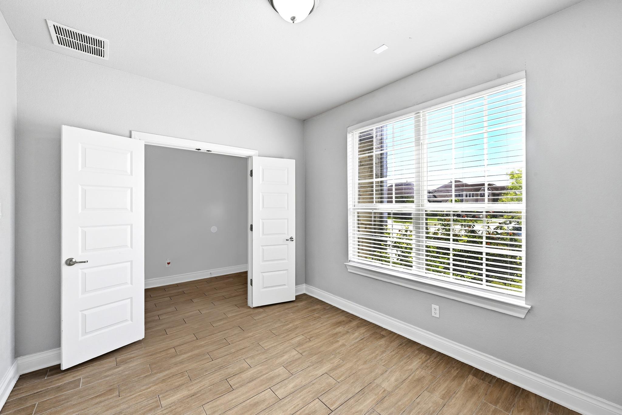 20324 Clare Island BND