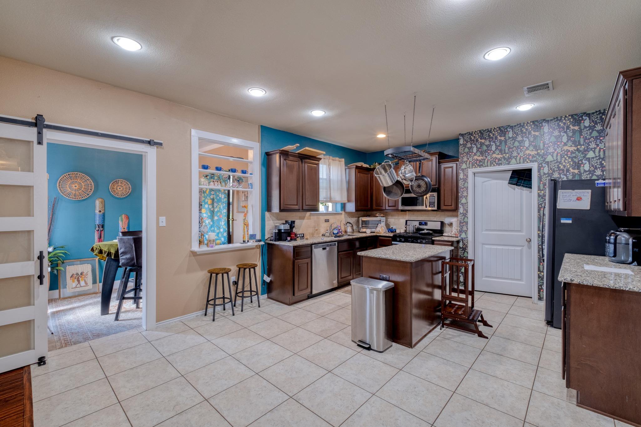 3725 Anchor Bay DR