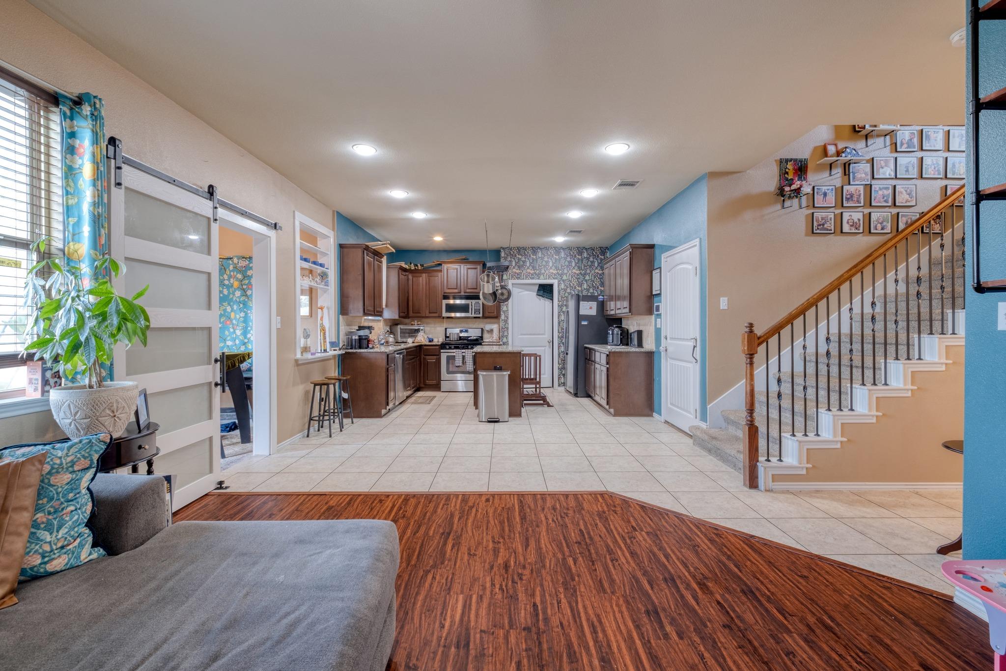 3725 Anchor Bay DR
