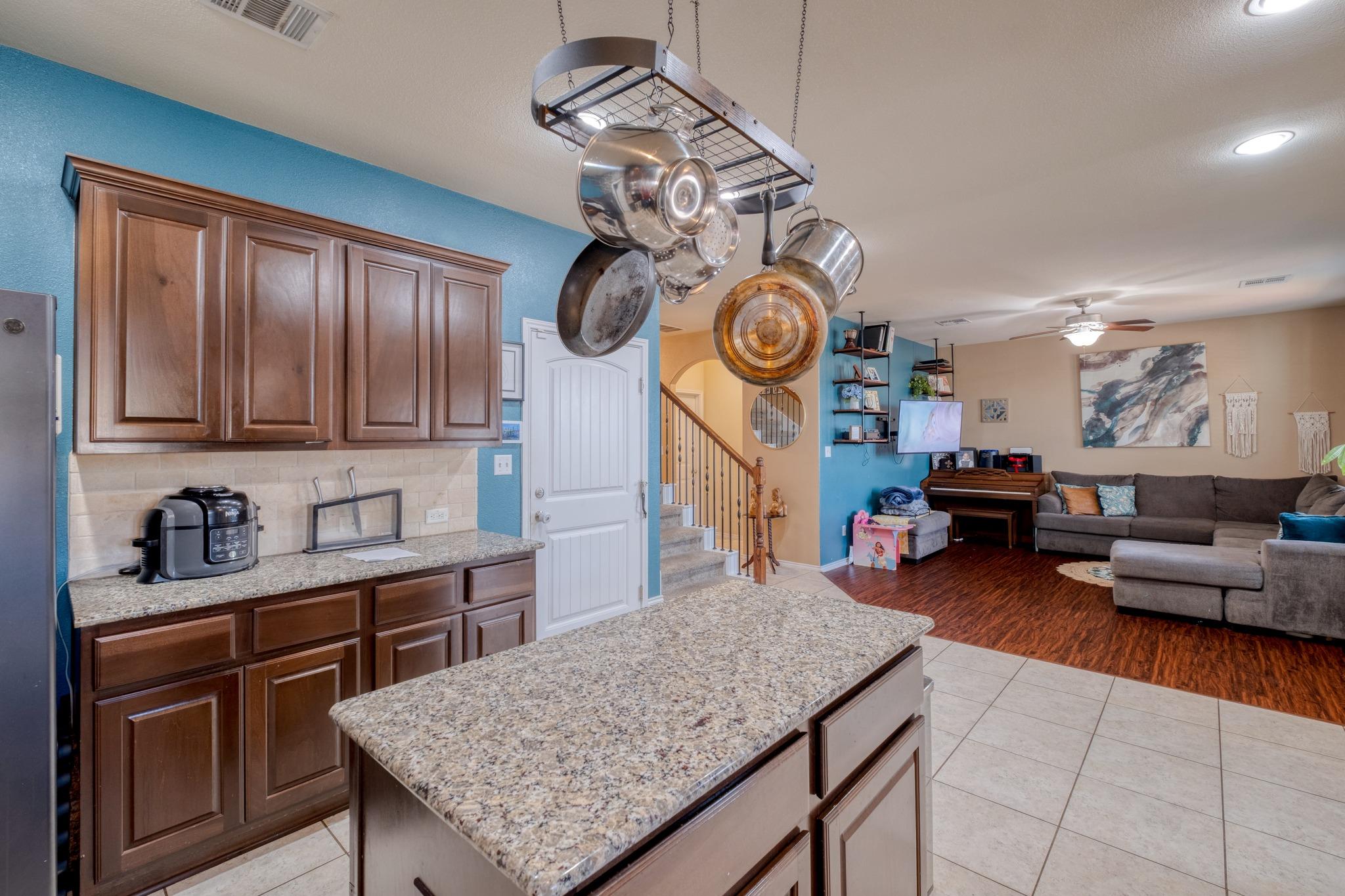 3725 Anchor Bay DR