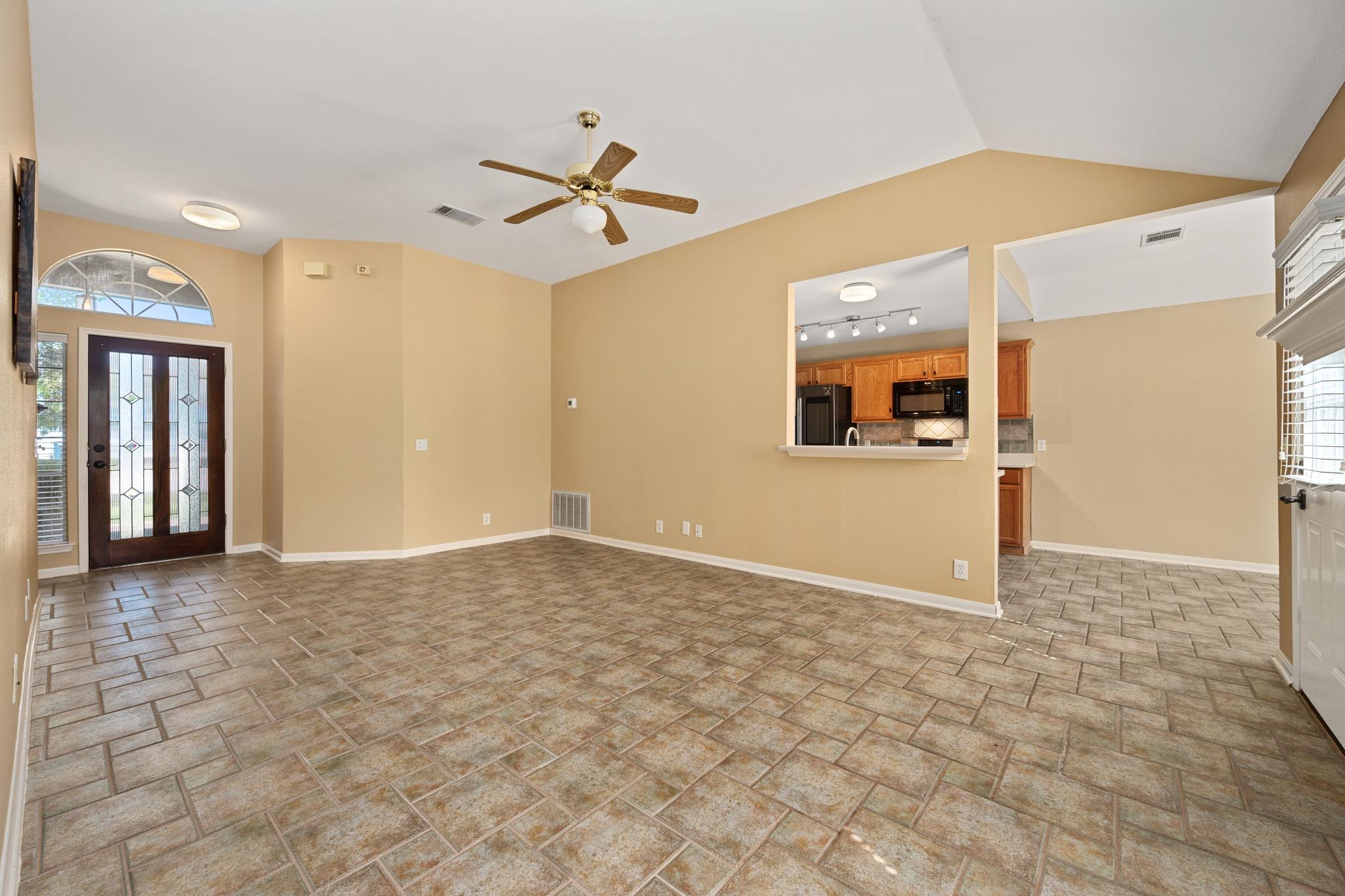 600 Sparkling Brook LN