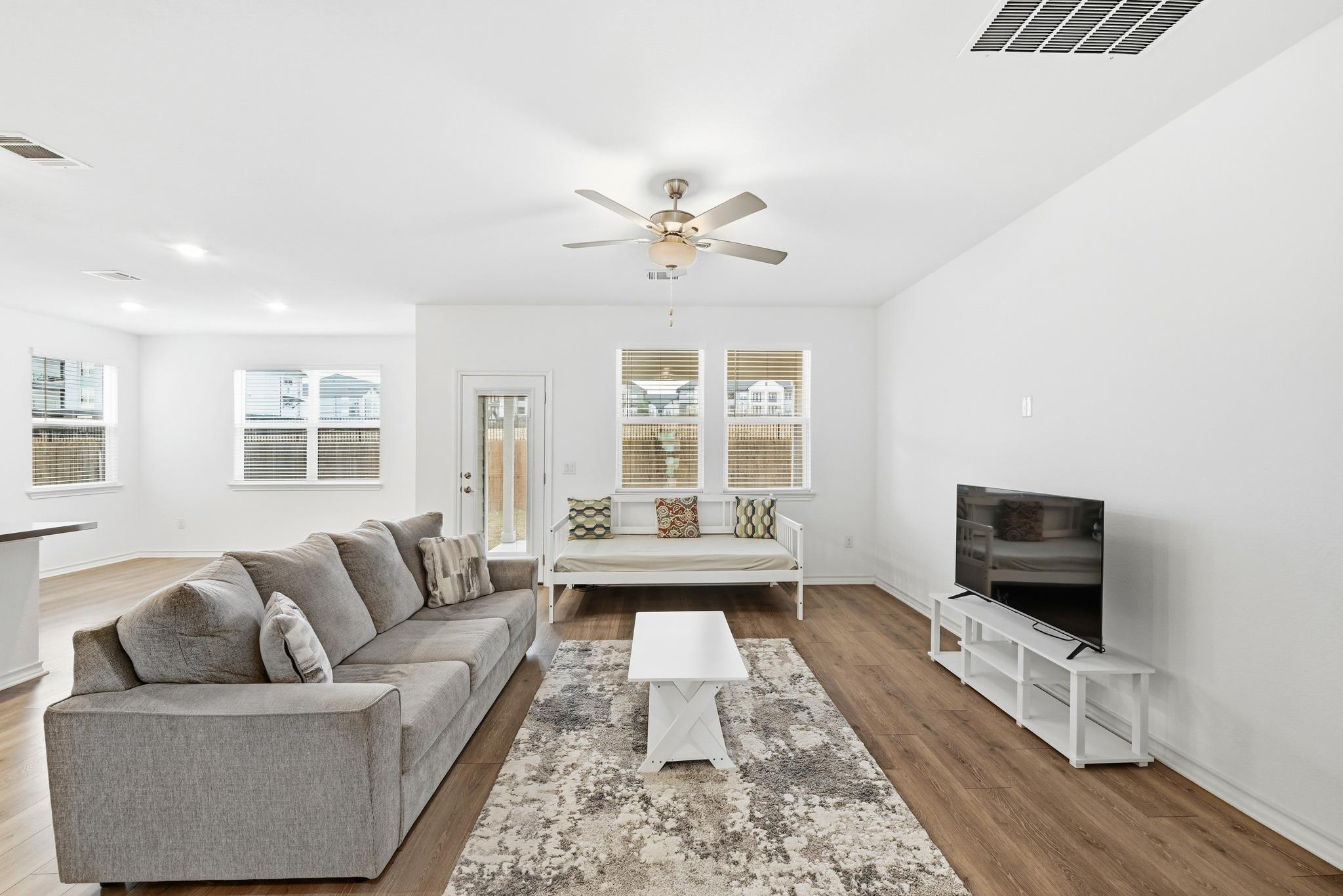 2907 Tavern DR