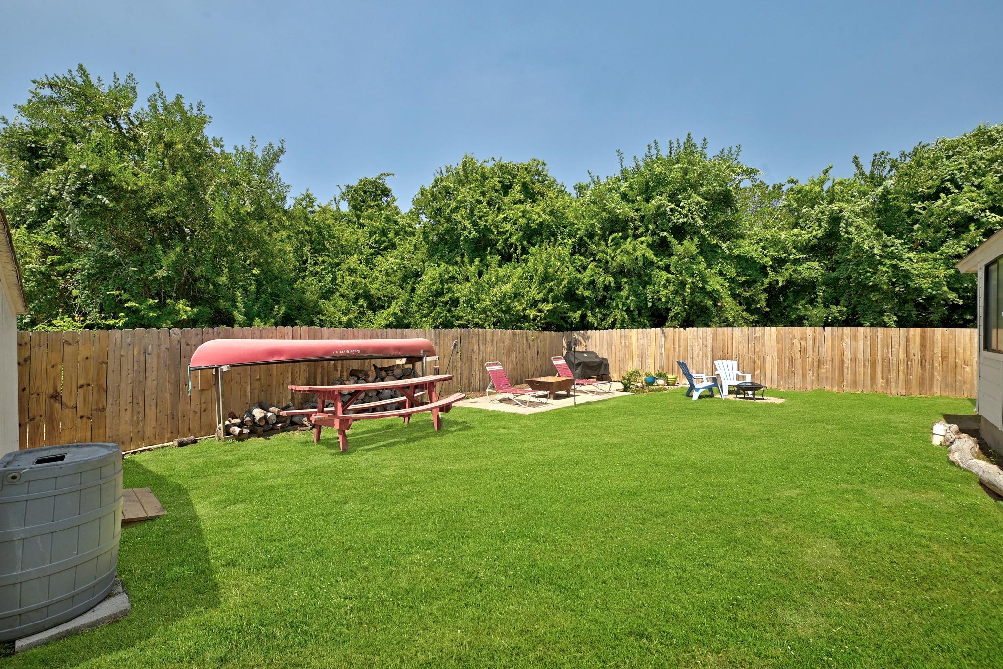 101 Redwood LN