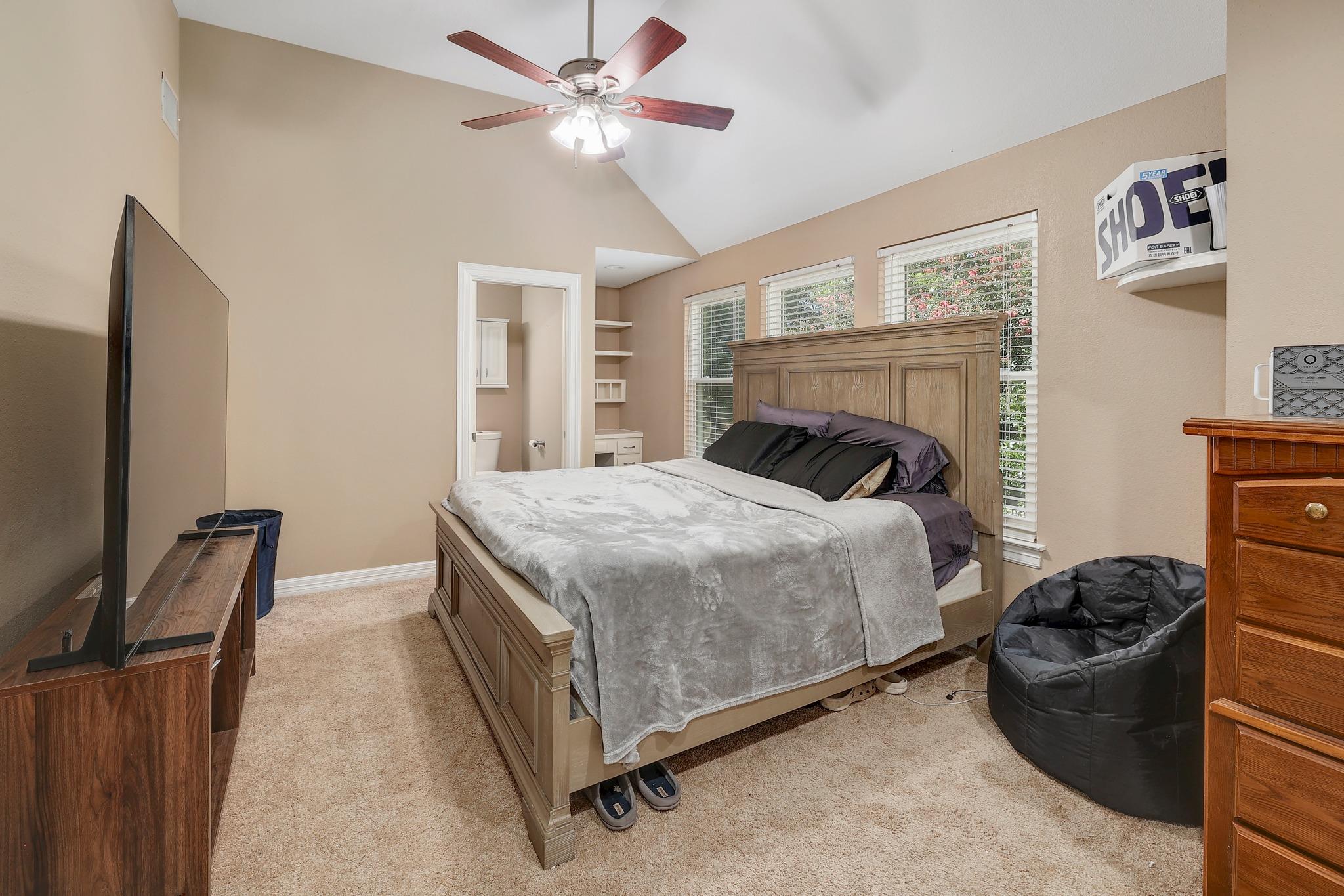 2129 Clear Lake PL