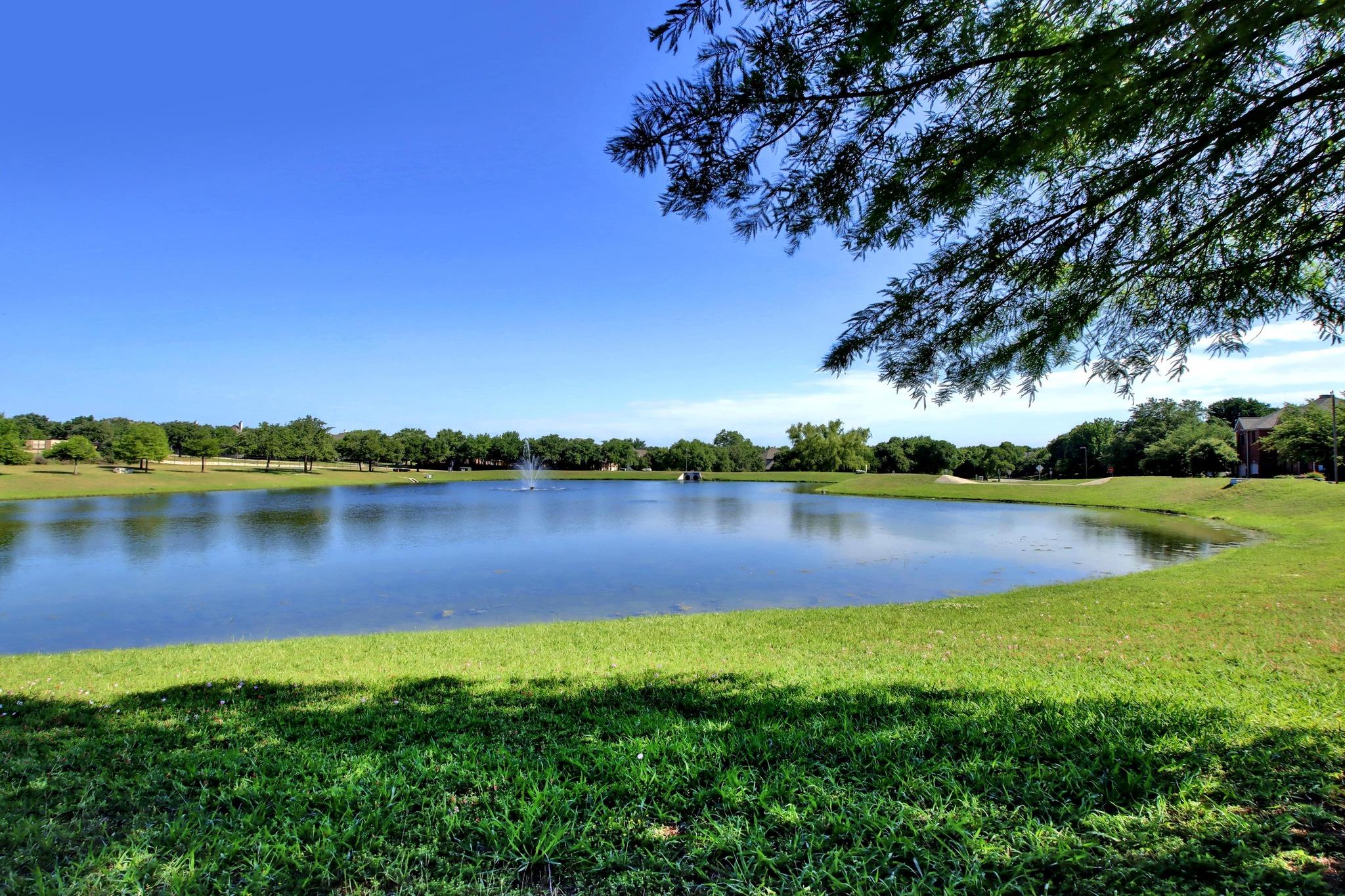 2129 Clear Lake PL