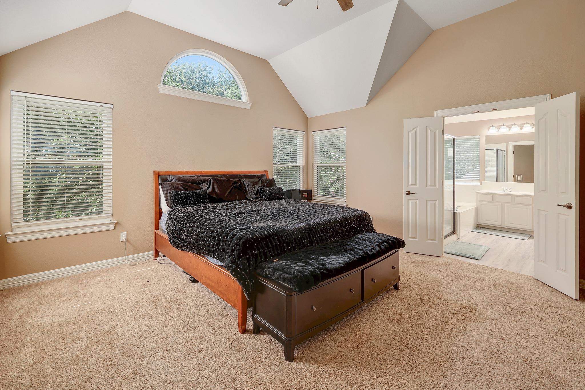 2129 Clear Lake PL