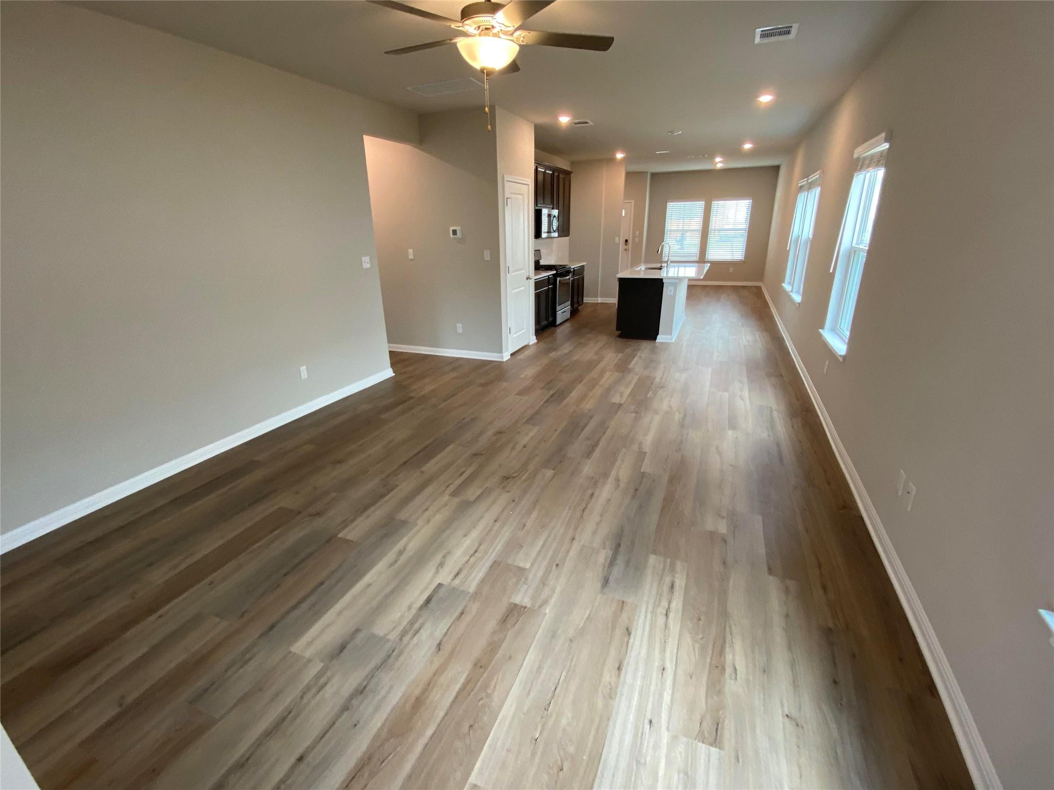 912 Main ST