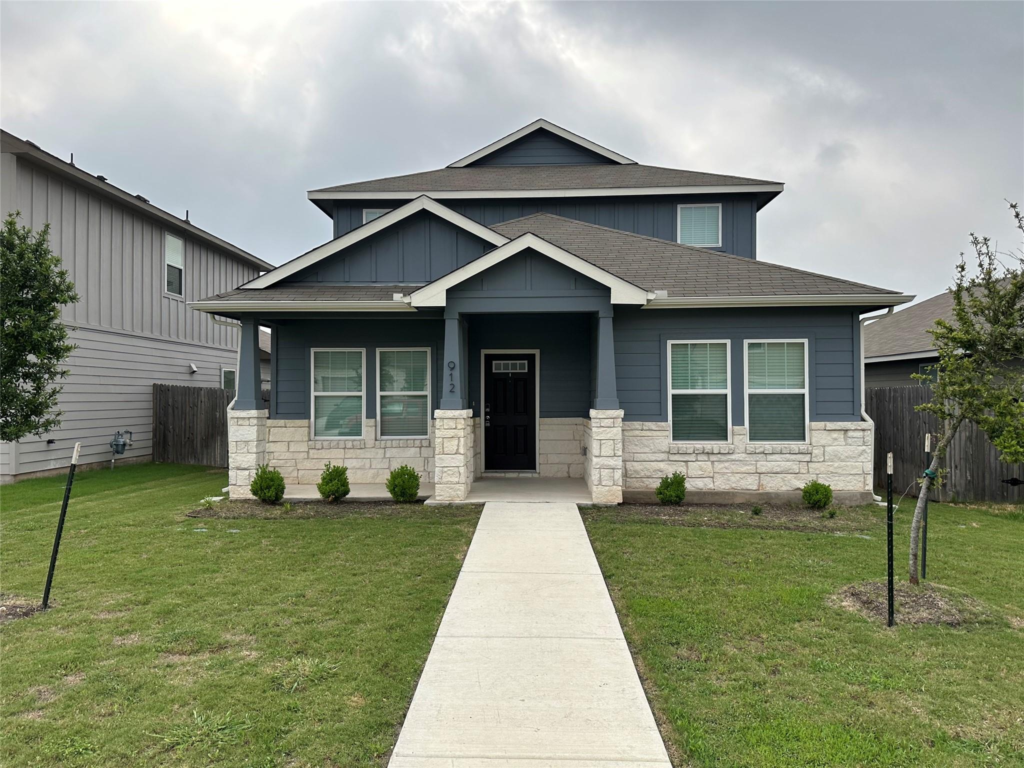 912 Main St Hutto TX