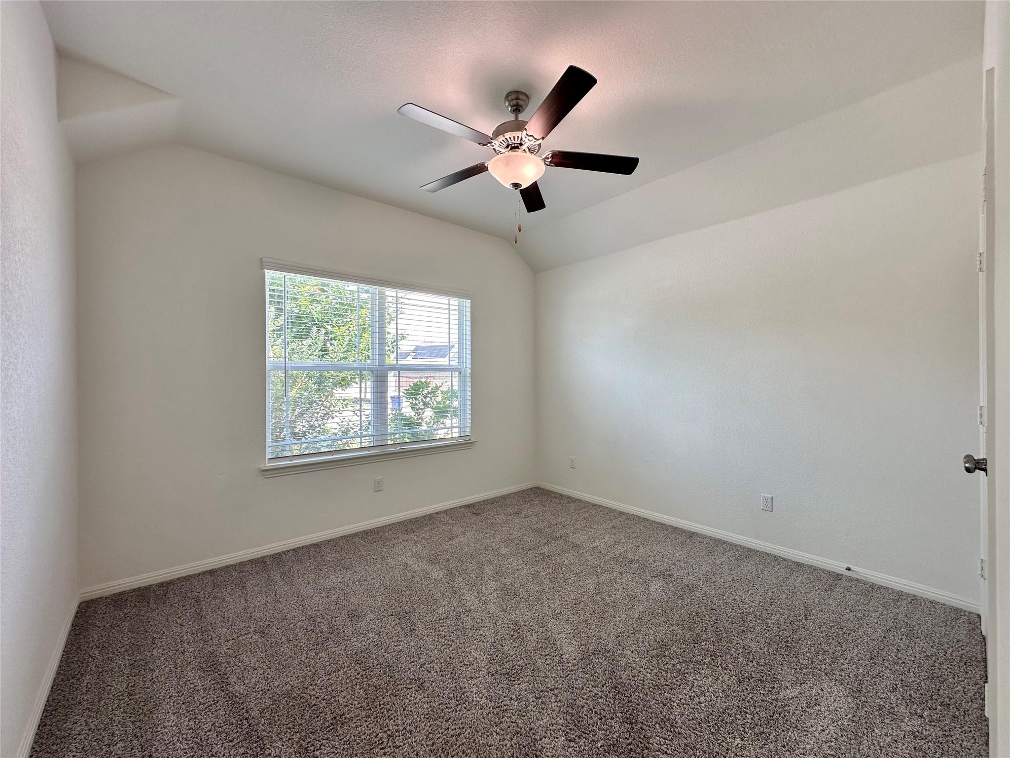 112 Krupp Ave