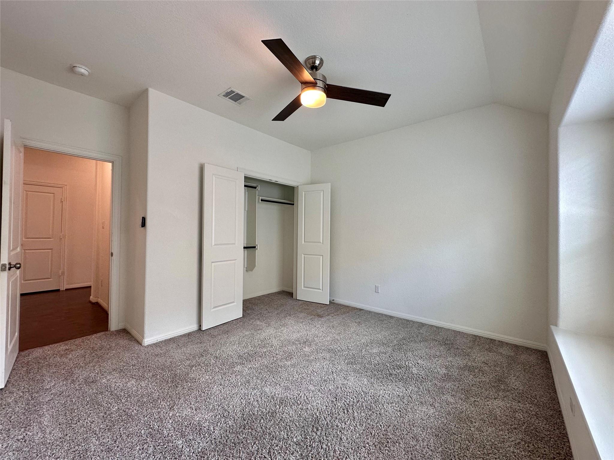112 Krupp Ave