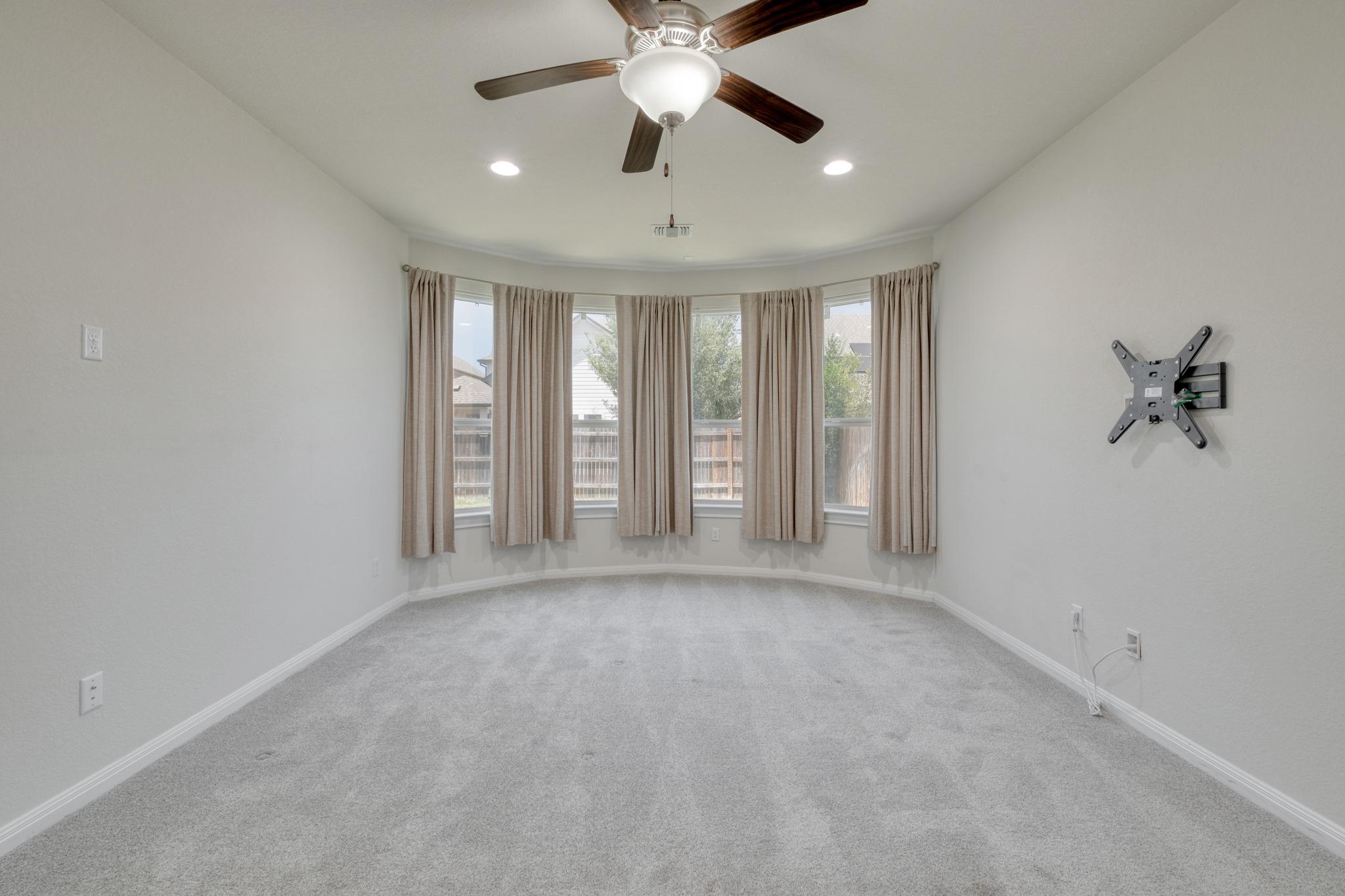 17204 Calipatria LN