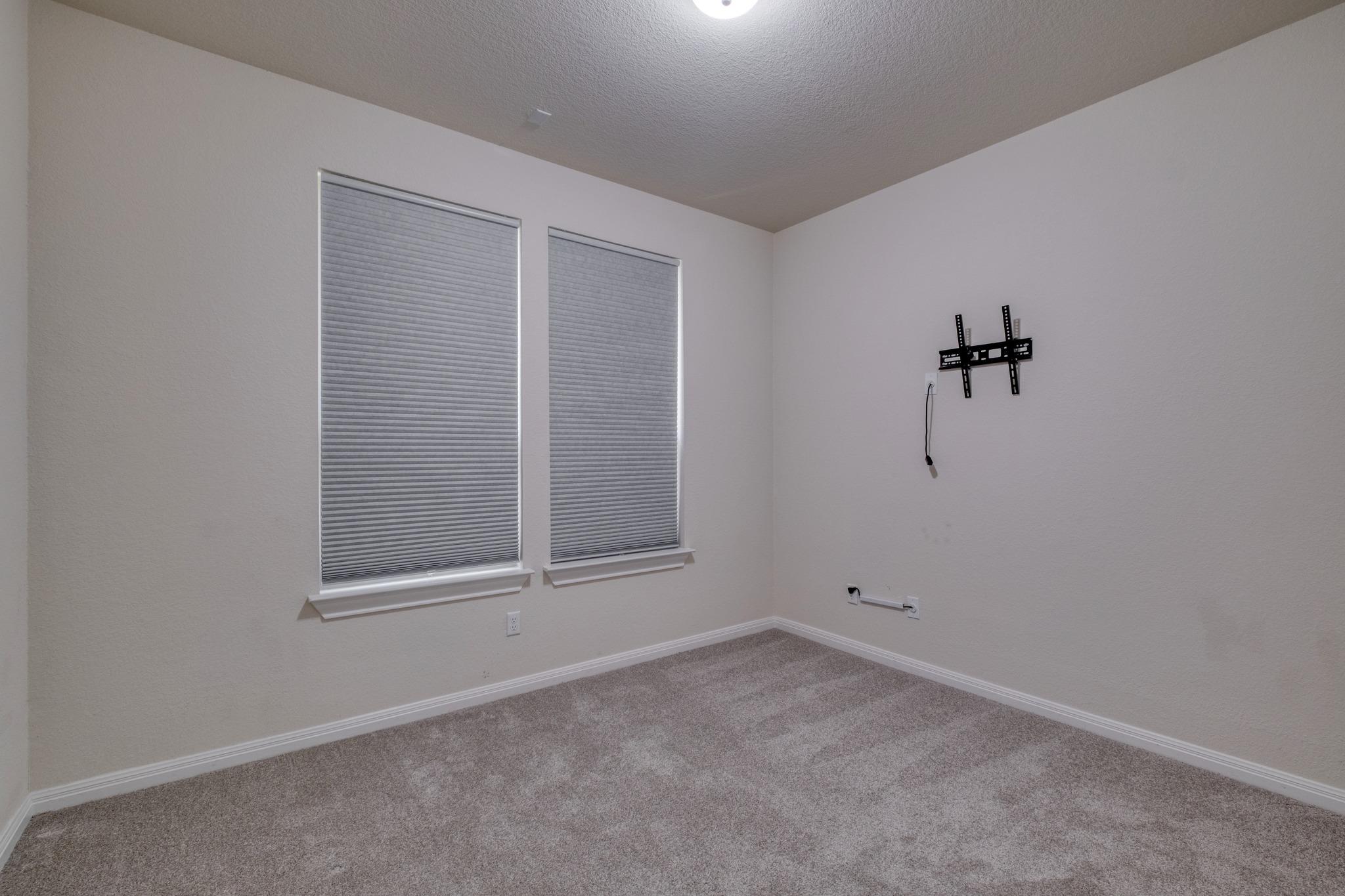 17204 Calipatria LN