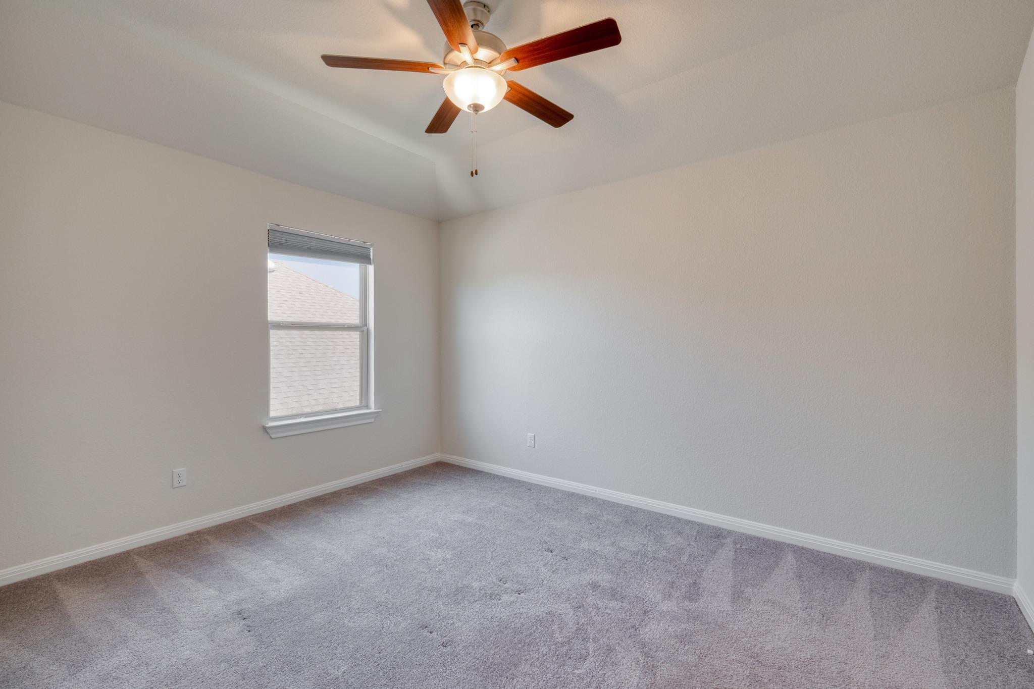 17204 Calipatria LN