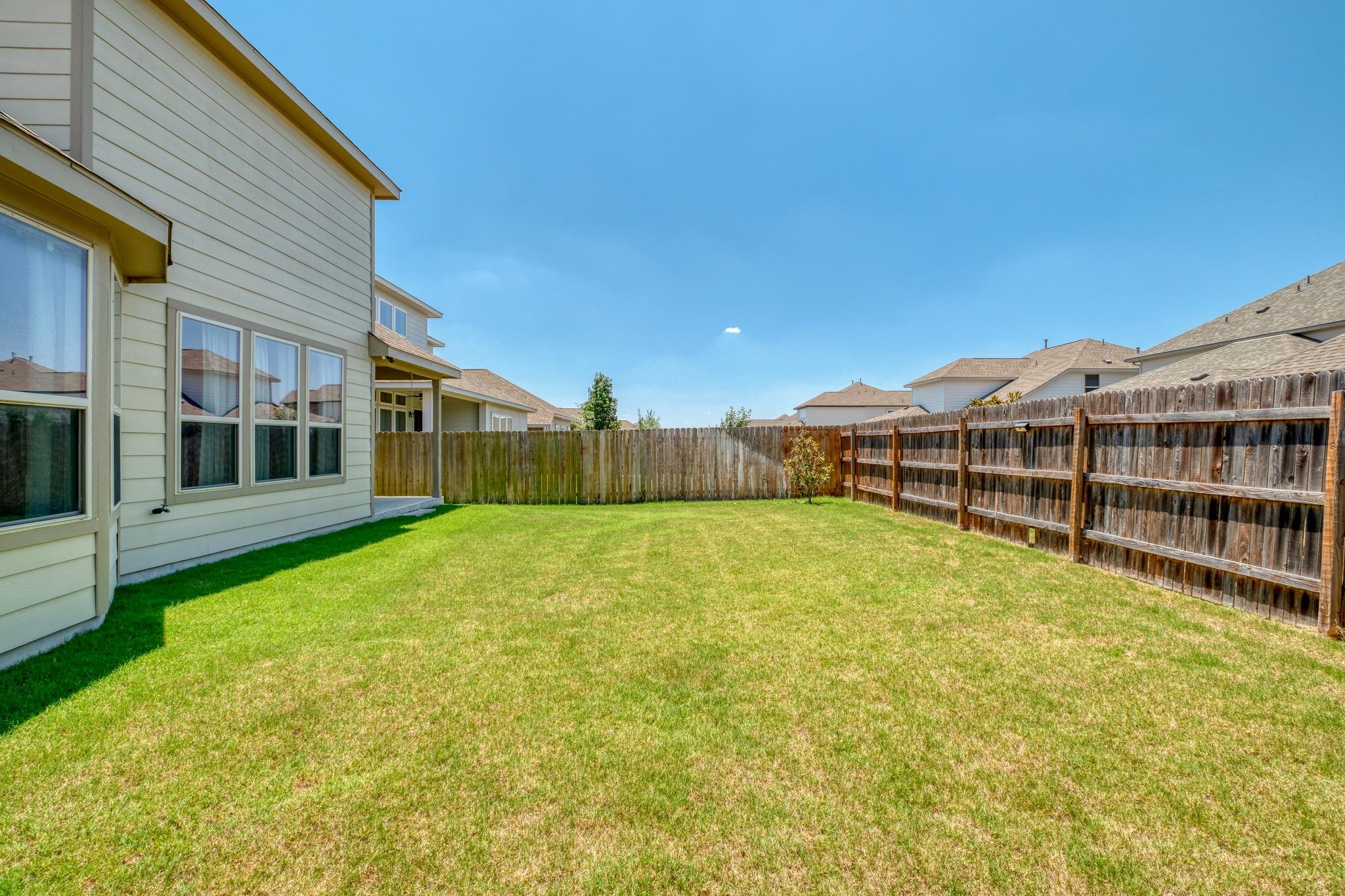 17204 Calipatria LN