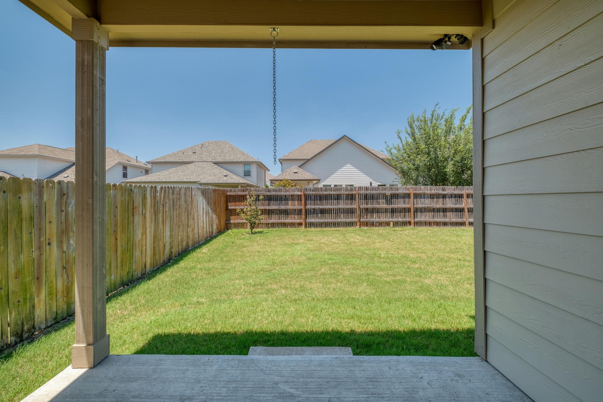 17204 Calipatria LN
