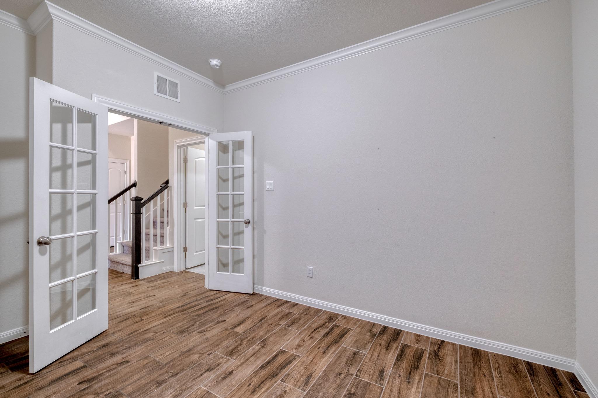 17204 Calipatria LN