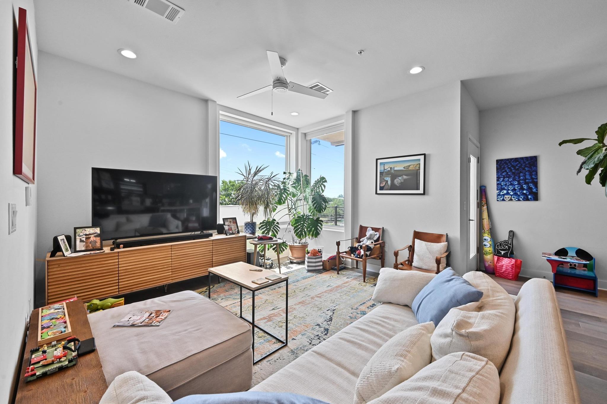 1800 E 4th ST # 335