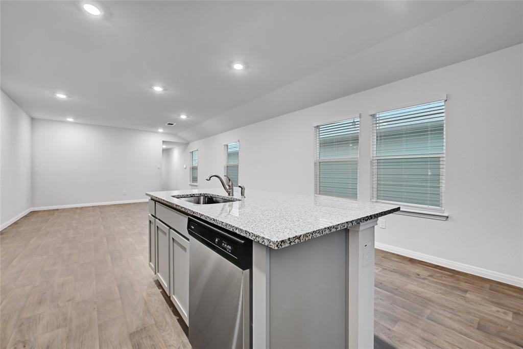 295 Evergreen Sumac LOOP