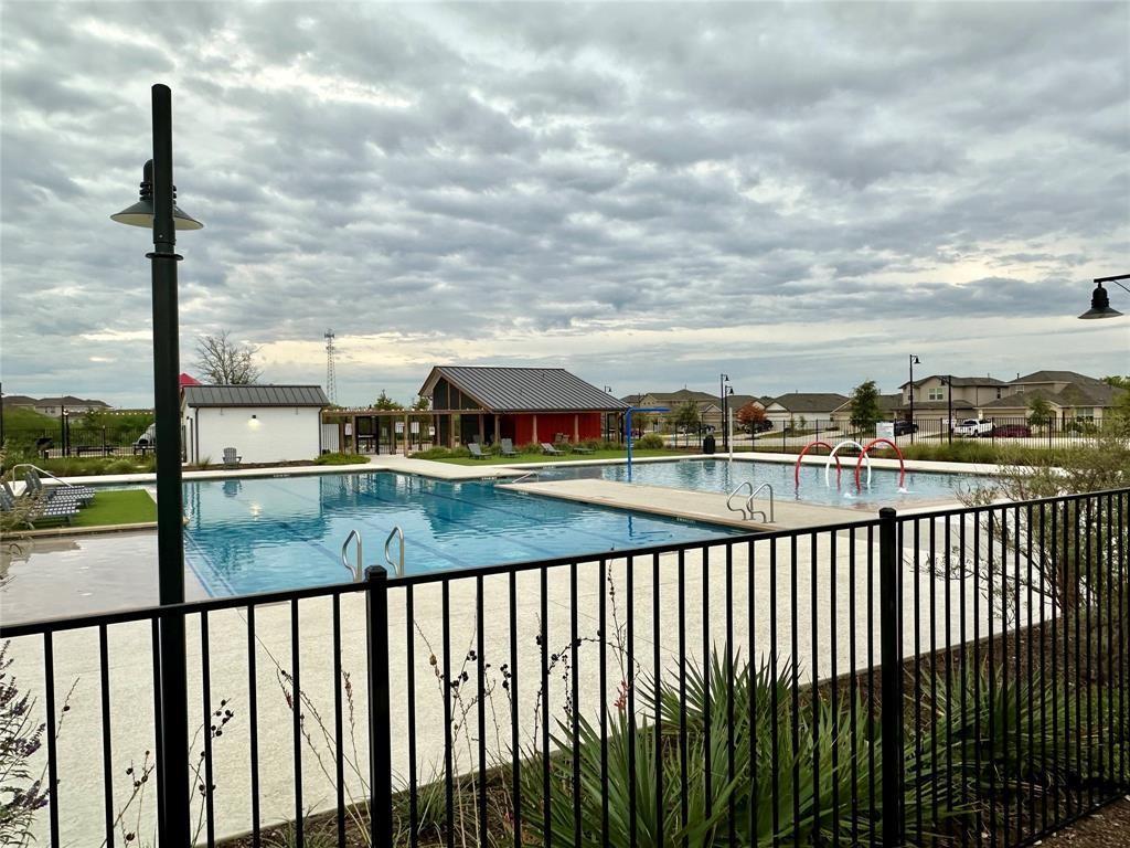 295 Evergreen Sumac LOOP