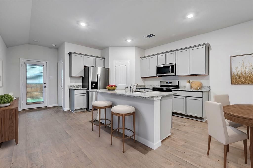 295 Evergreen Sumac LOOP