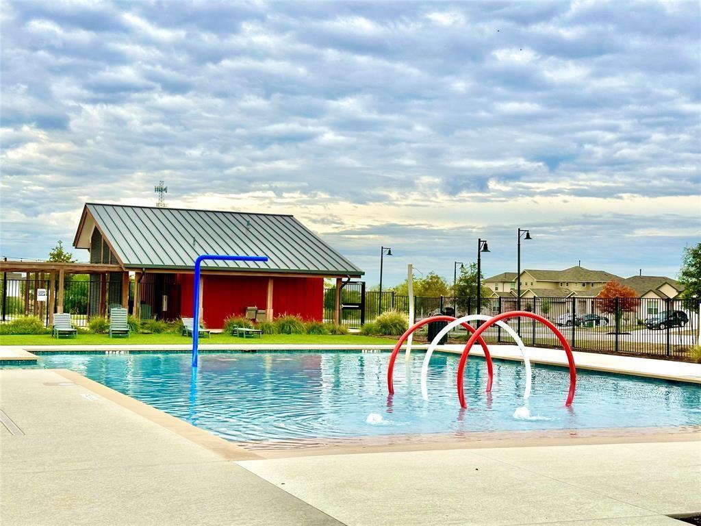 295 Evergreen Sumac LOOP