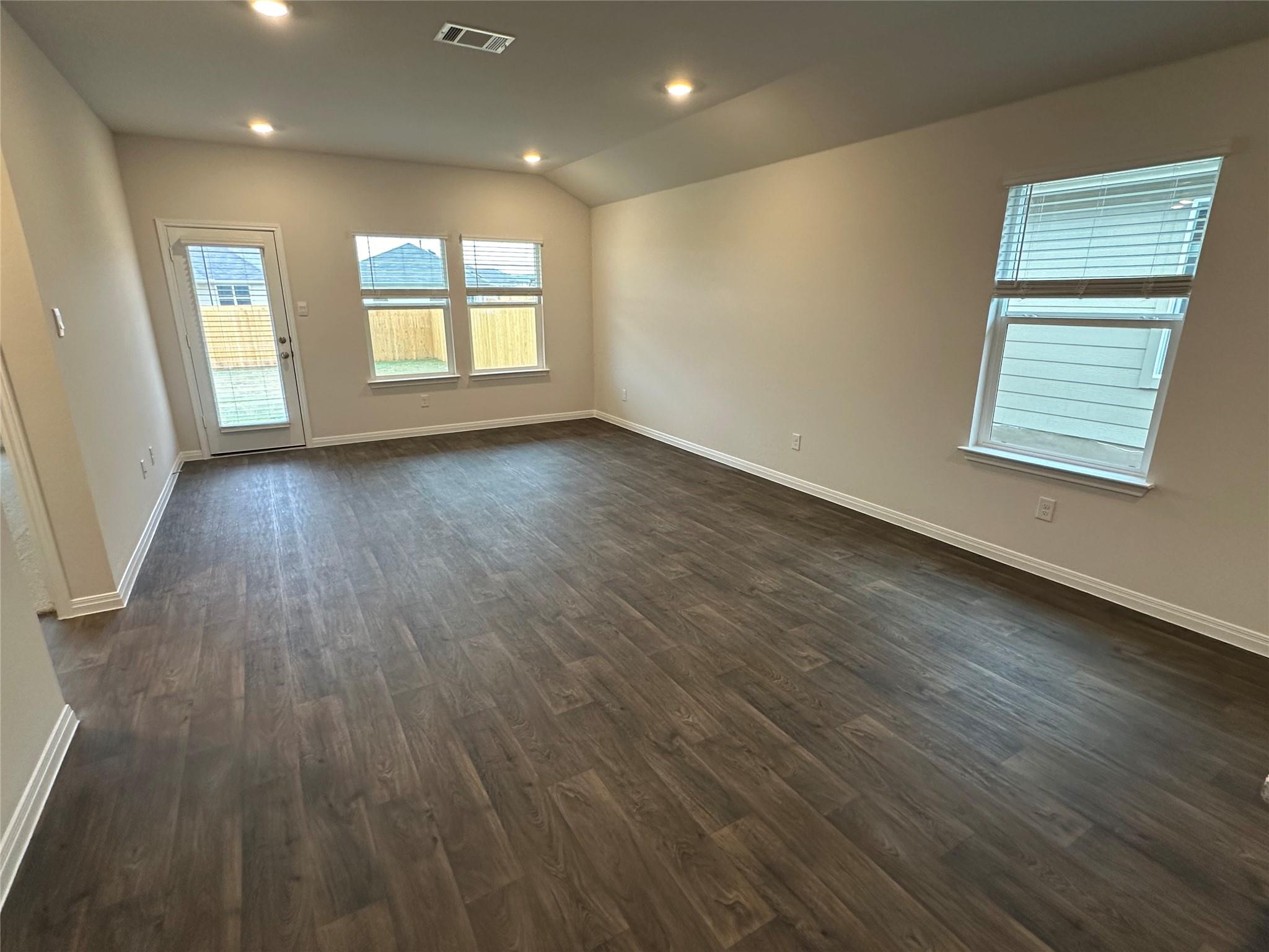 742 Globe Mallow CIR