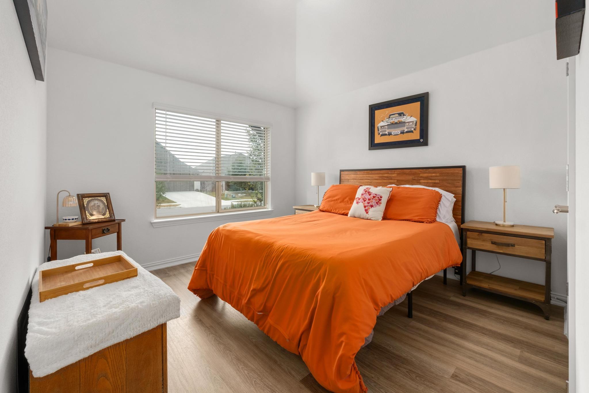 221 Short Leaf DR