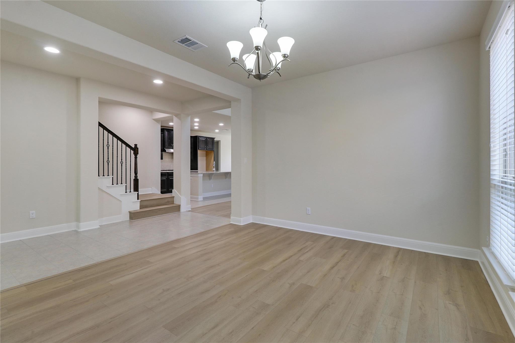3009 Silvergrass CV