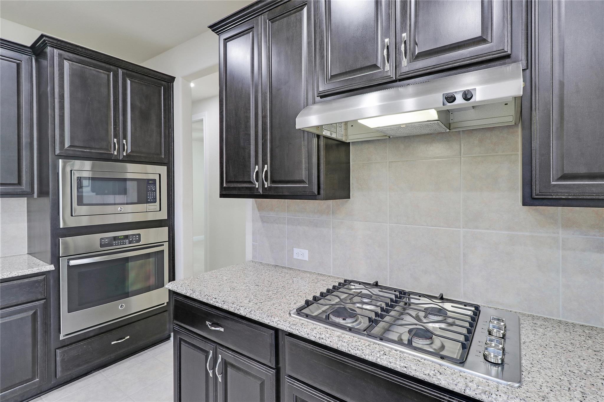 3009 Silvergrass CV