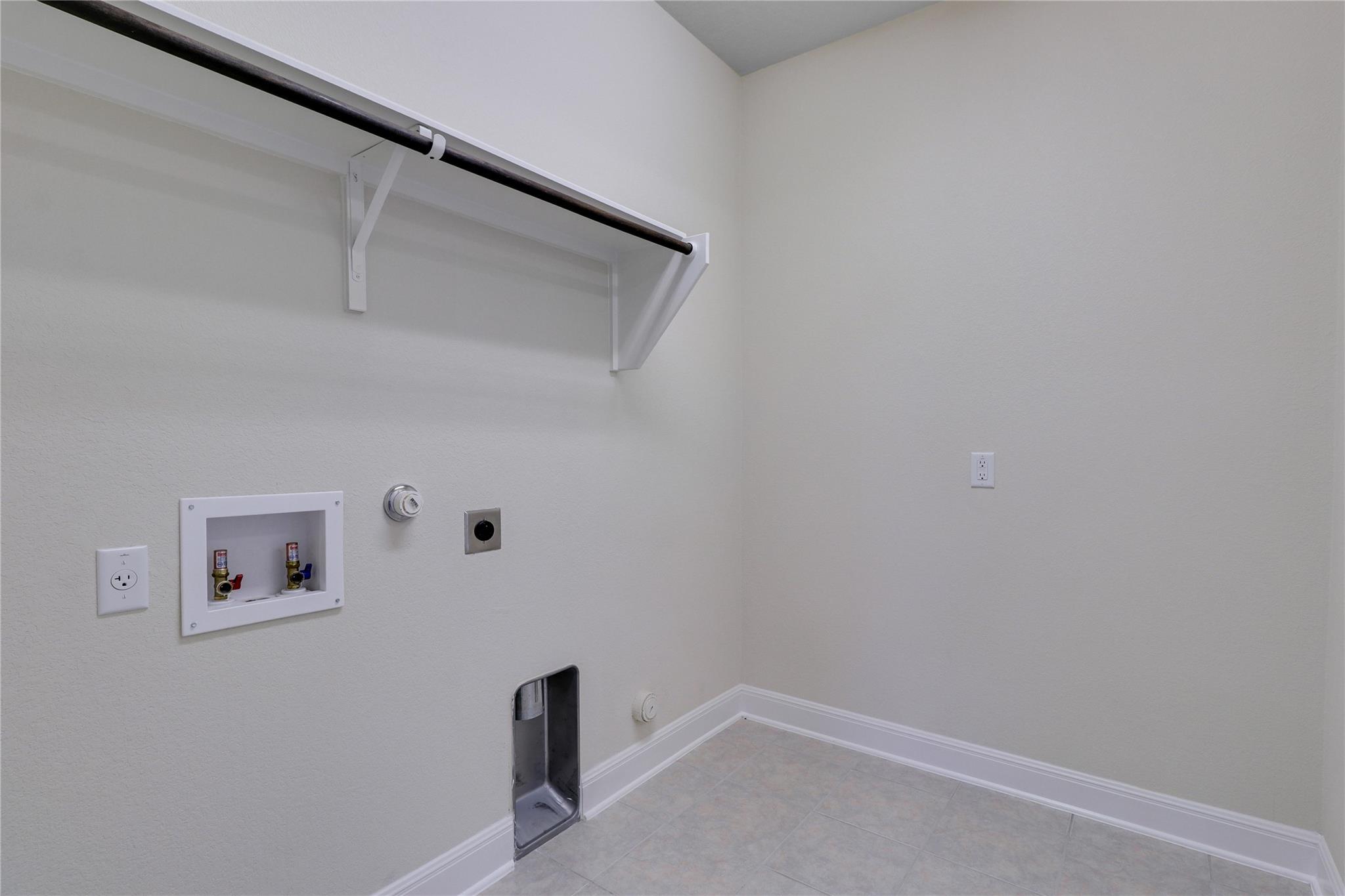 3009 Silvergrass CV