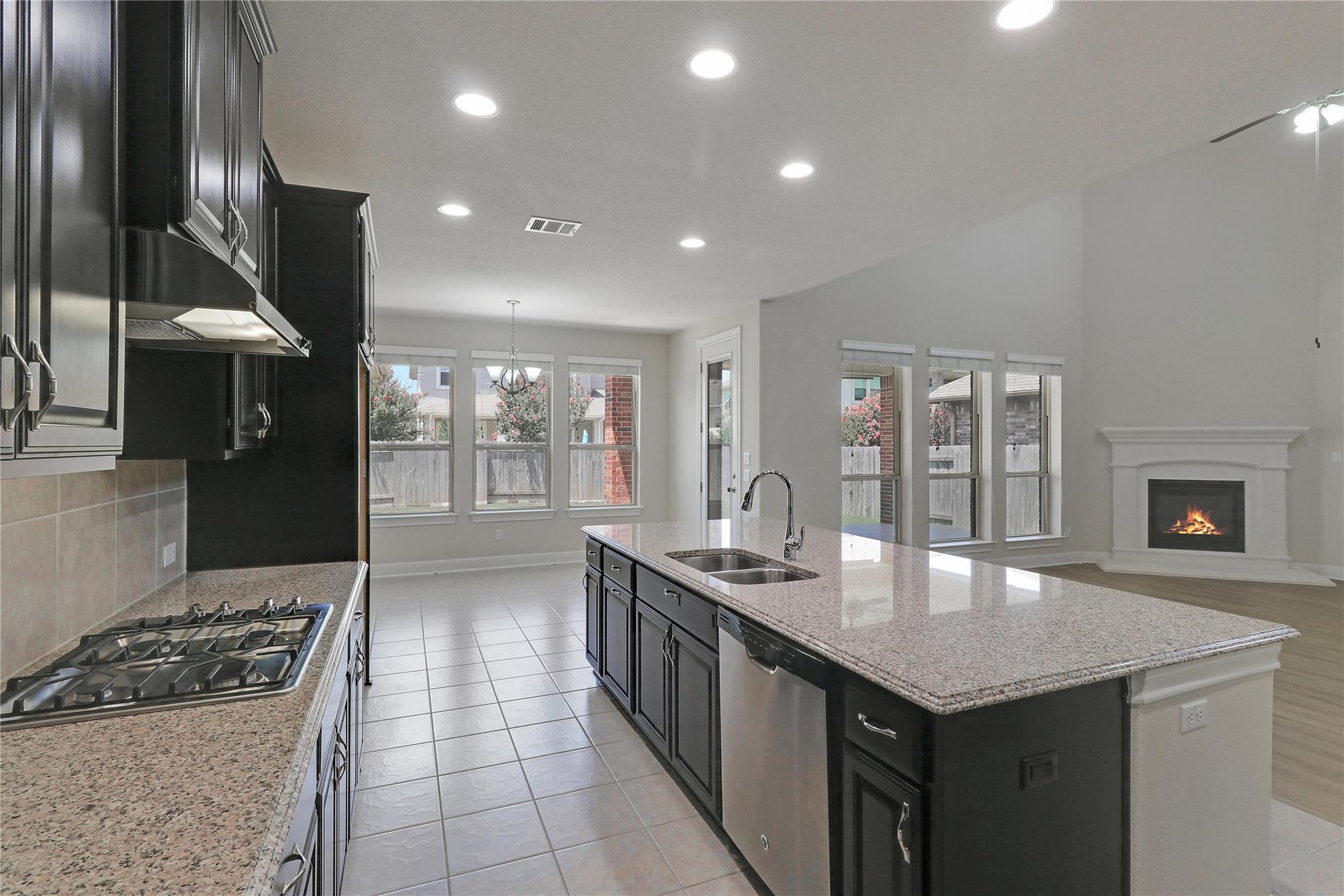 3009 Silvergrass CV