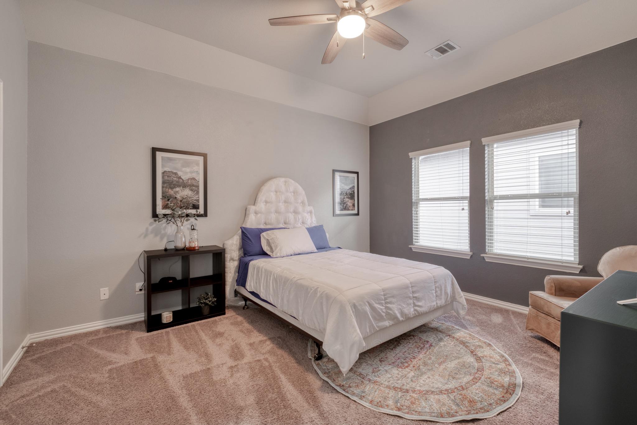 2621 Auburn Chestnut LN