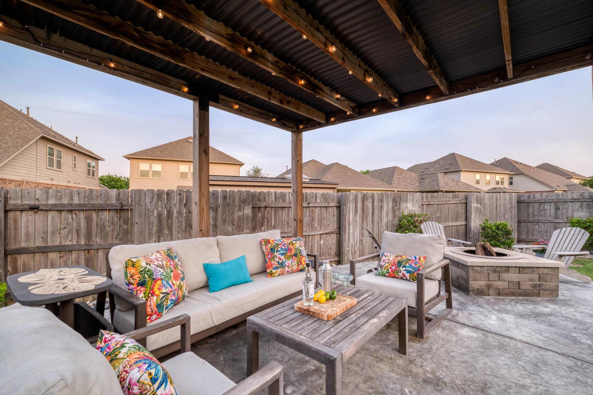 2621 Auburn Chestnut LN