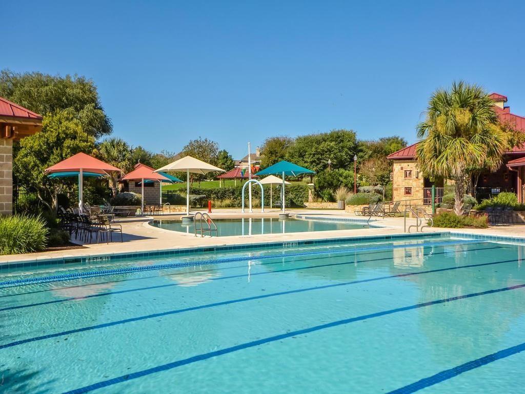 2621 Auburn Chestnut LN