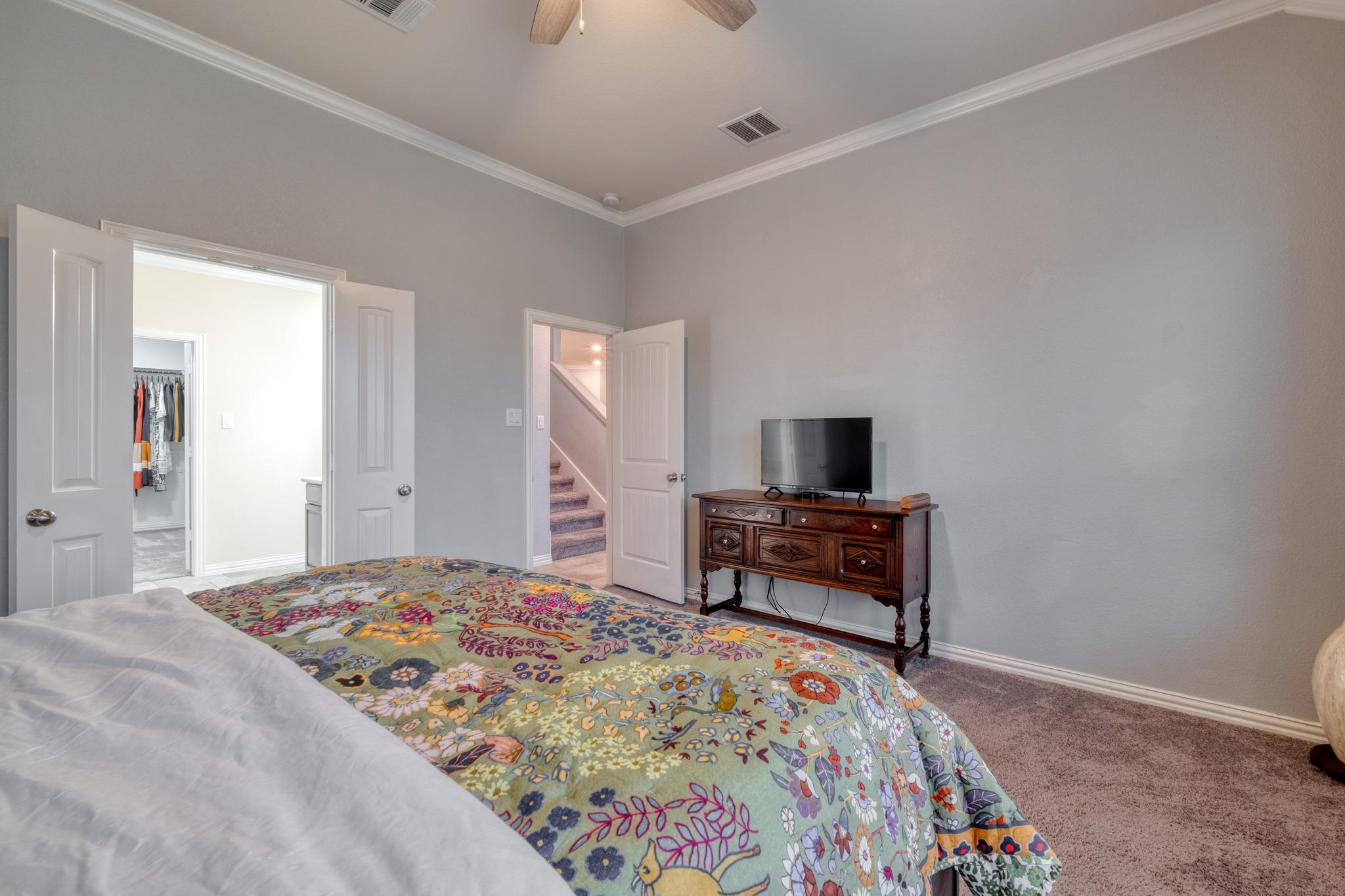 2621 Auburn Chestnut LN