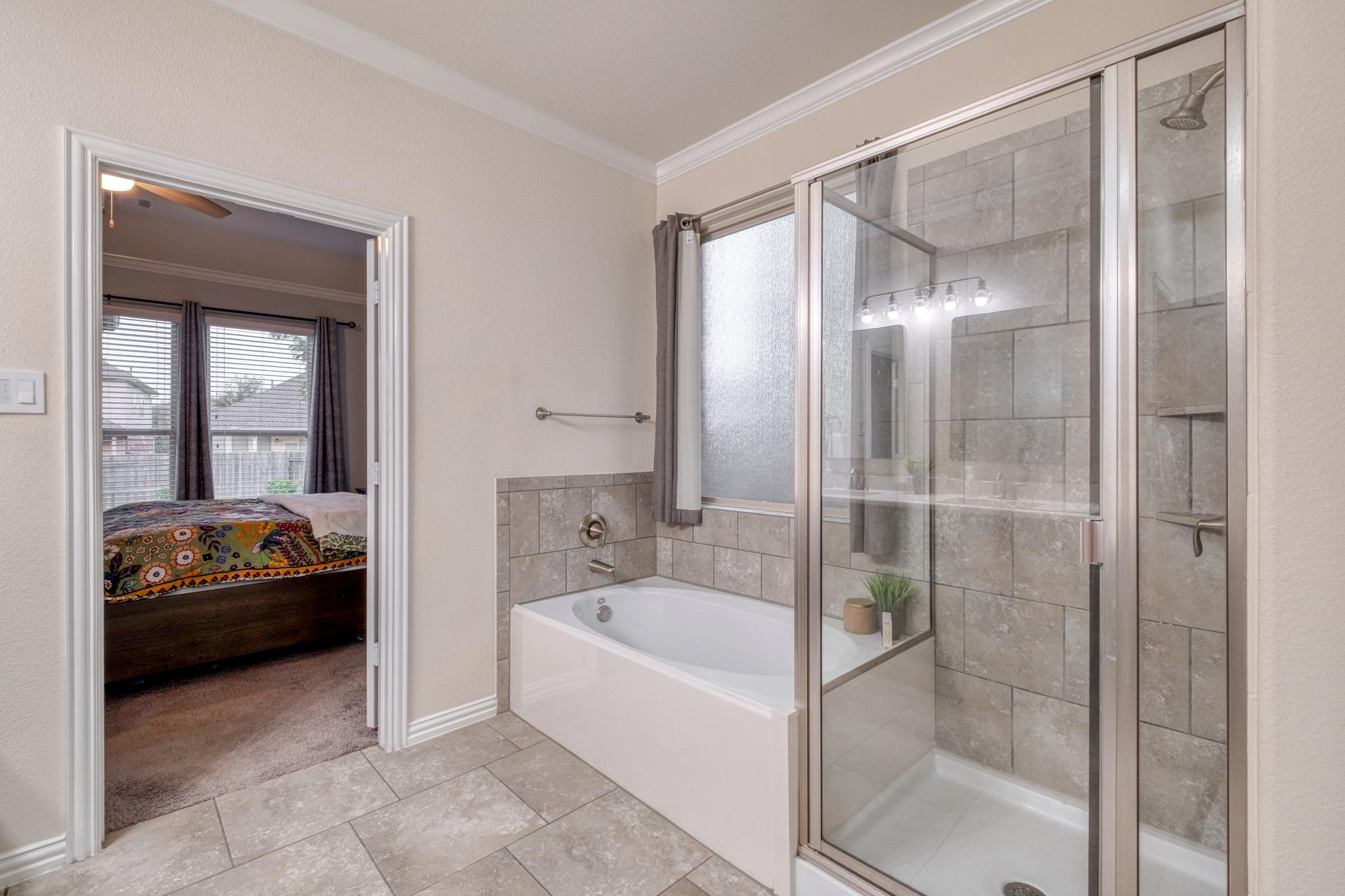 2621 Auburn Chestnut LN