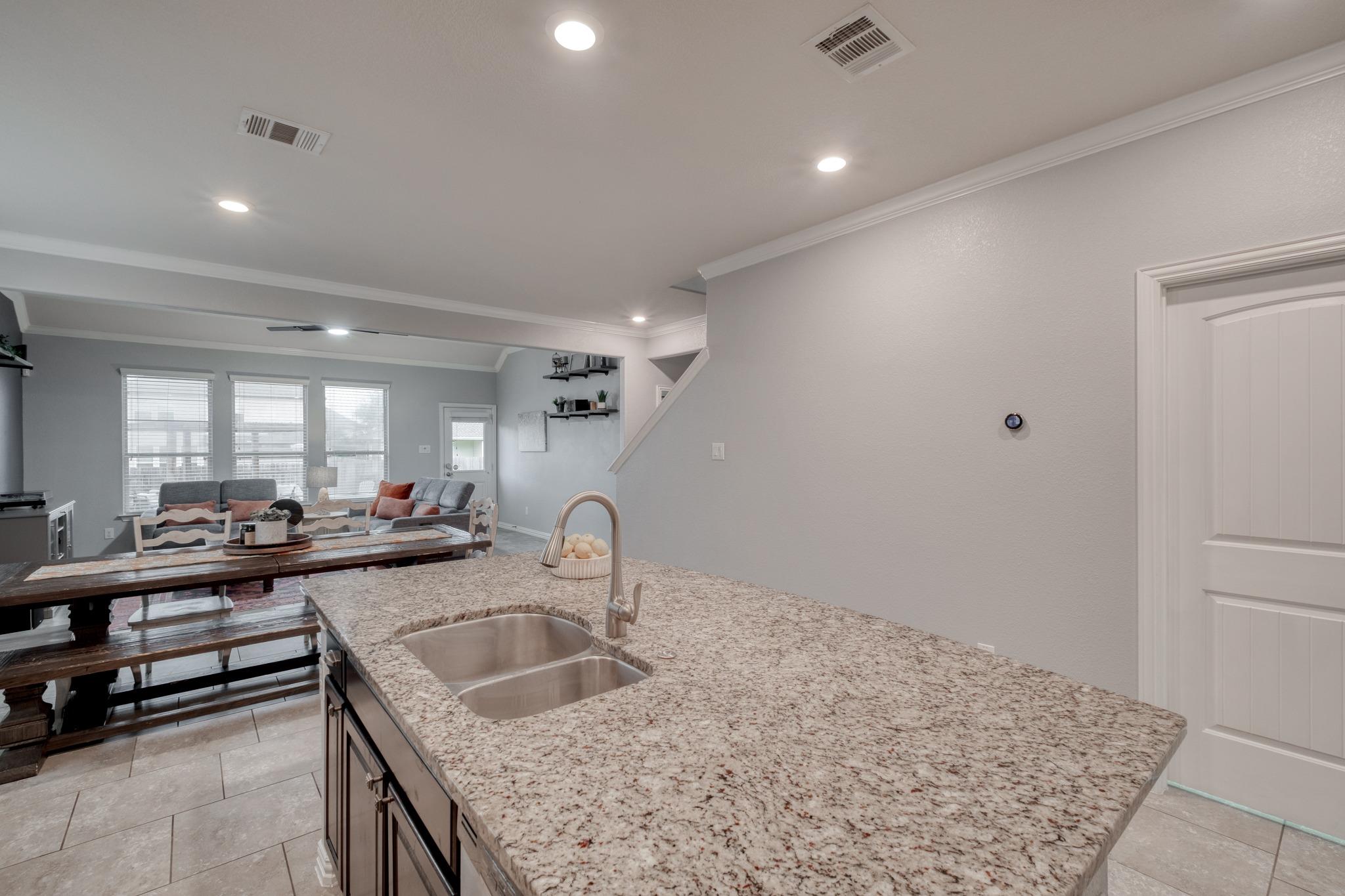 2621 Auburn Chestnut LN