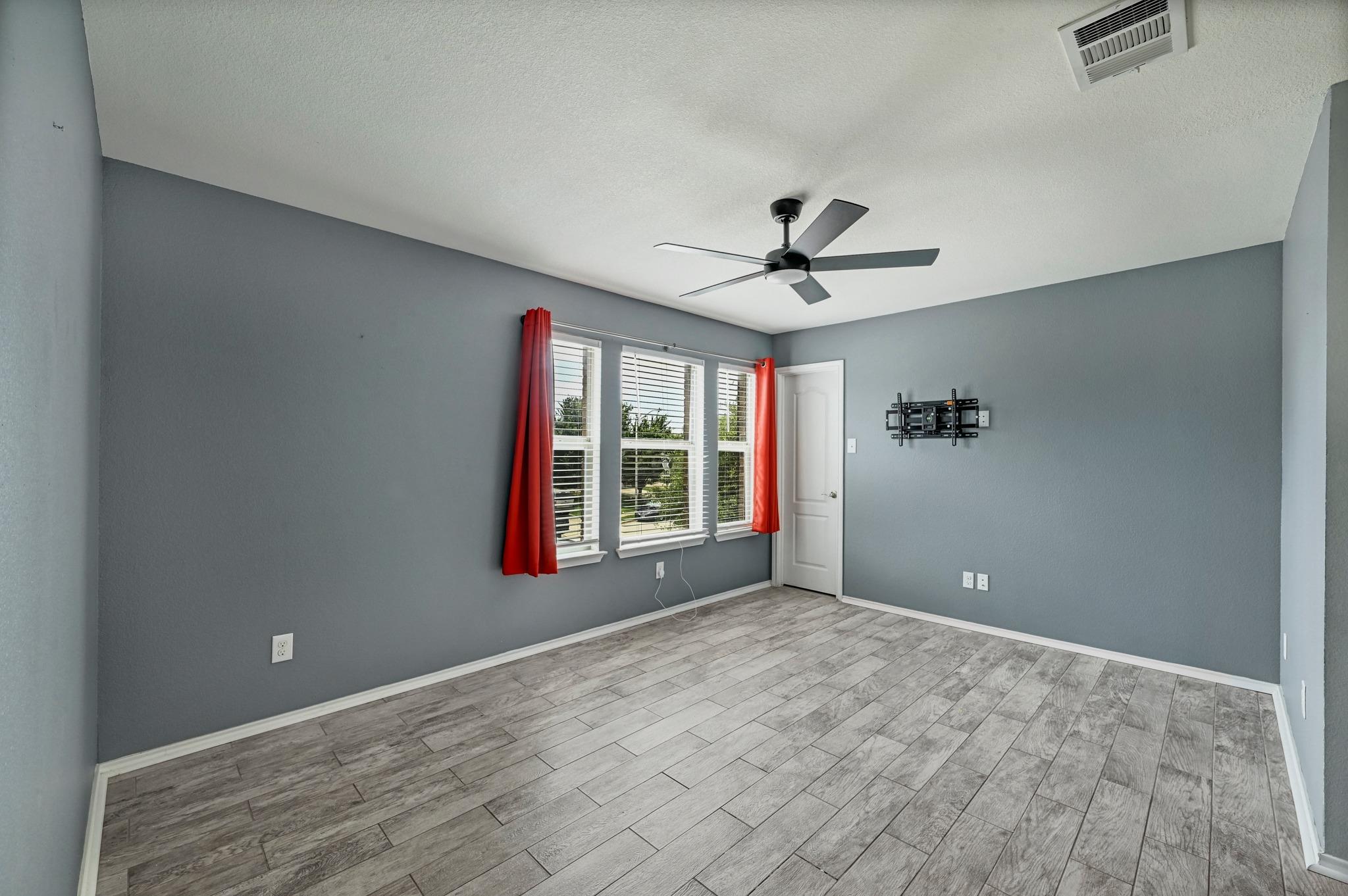 214 Briarwood DR