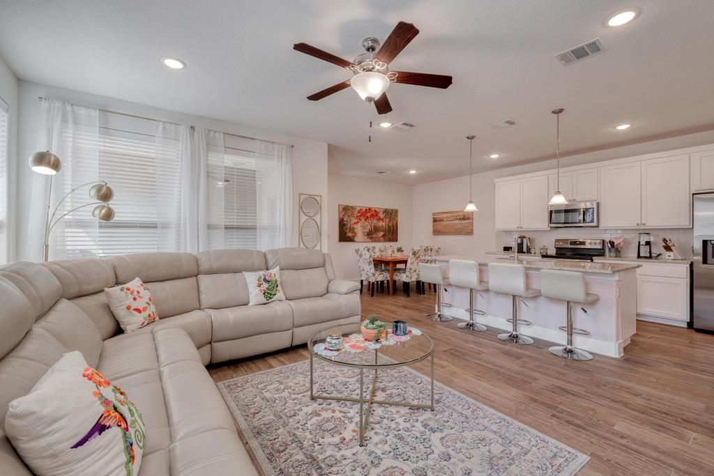 620 Parkline DR # 15A