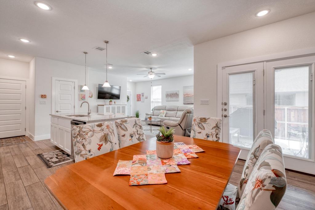 620 Parkline DR # 15A