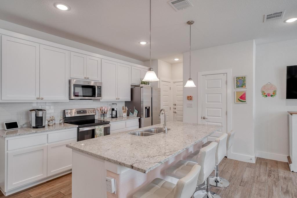 620 Parkline DR # 15A