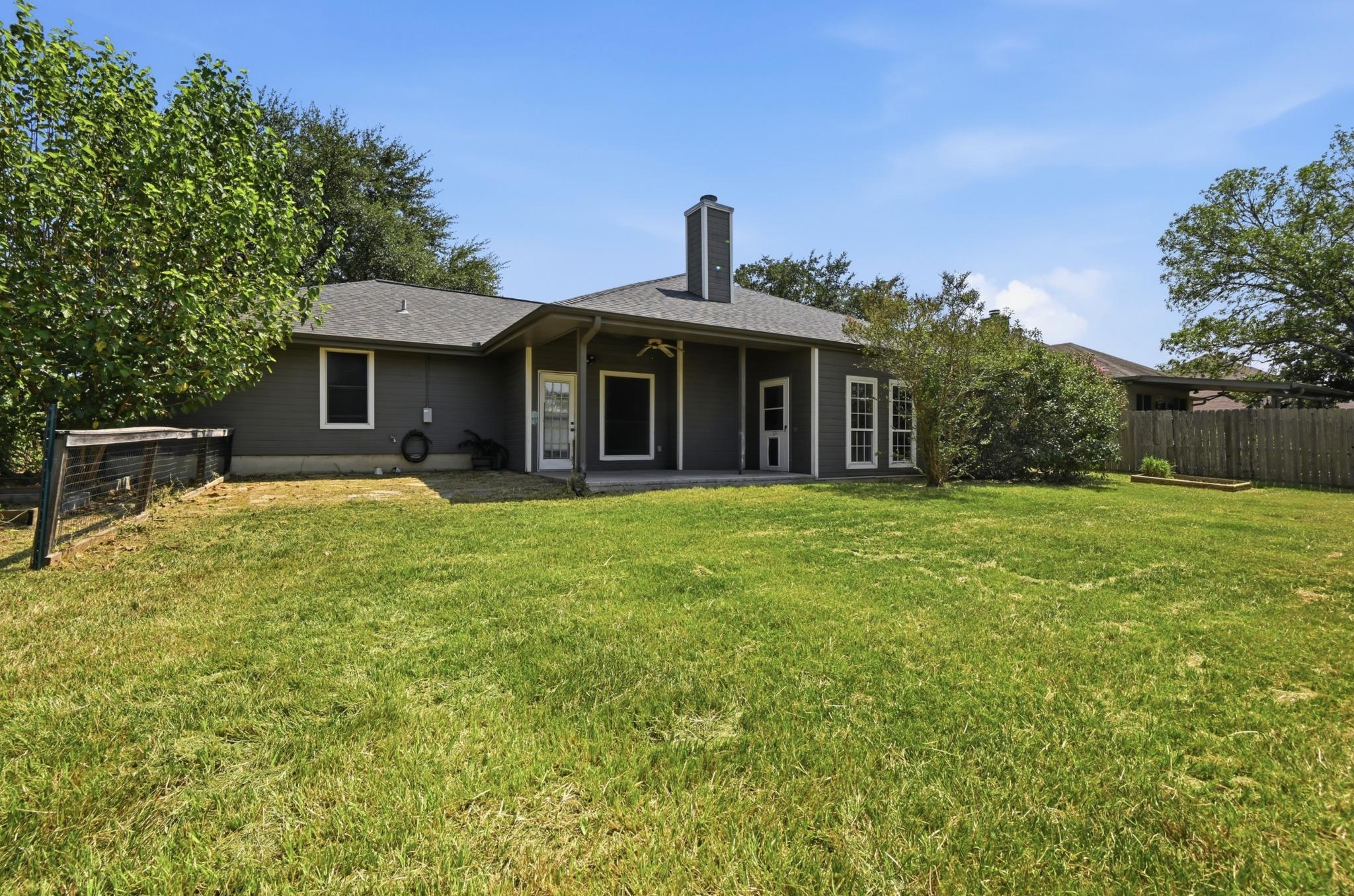 1068 Memorial CIR