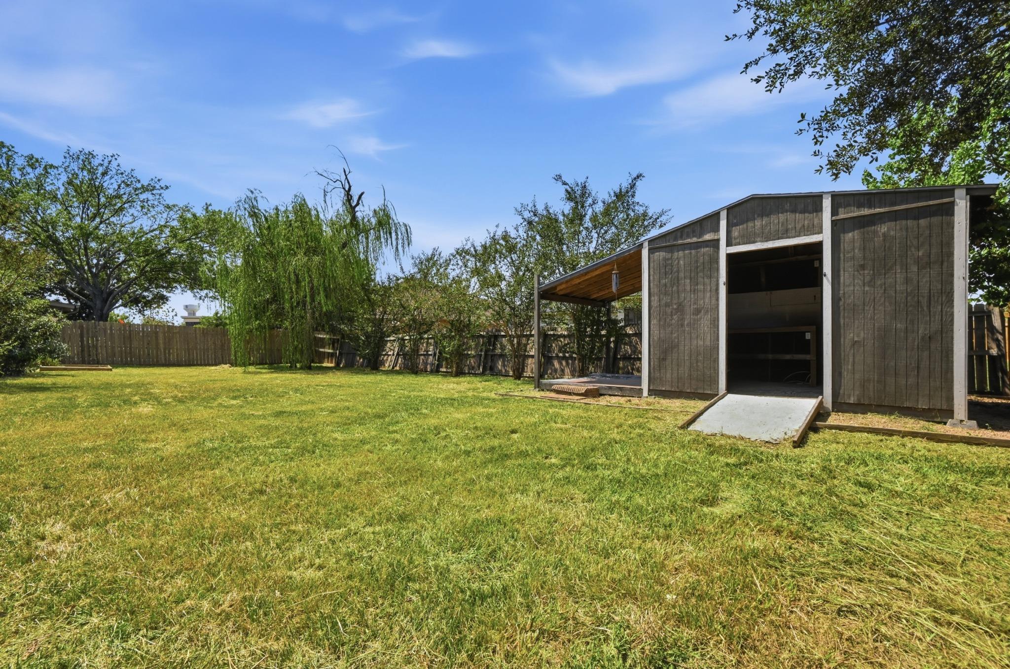 1068 Memorial CIR